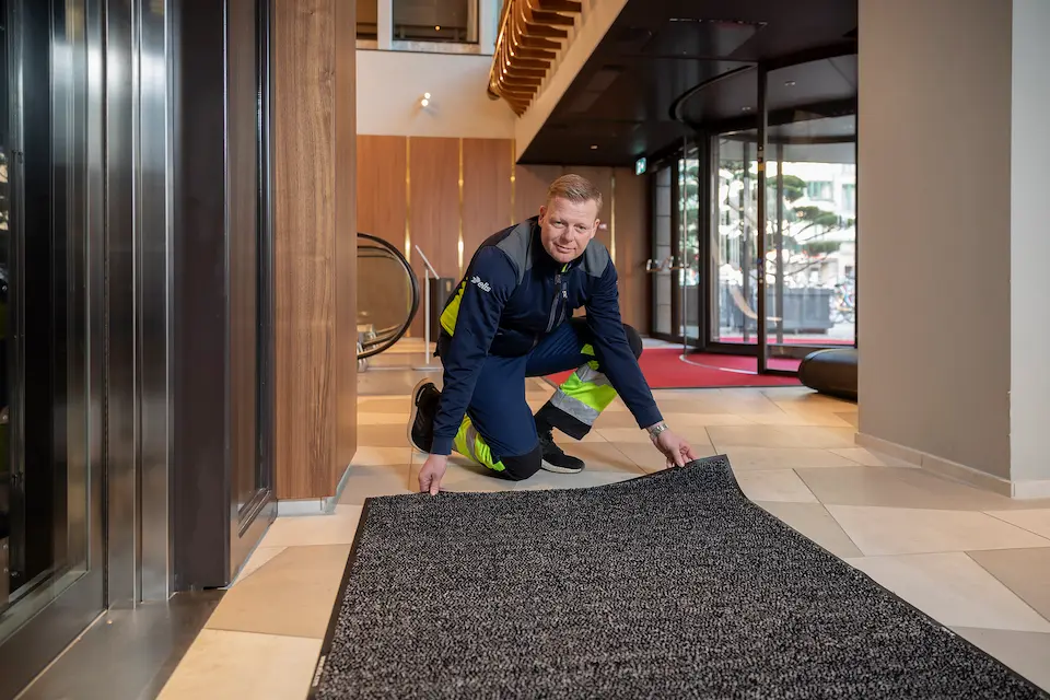 Elis NN 051 EA11530 3